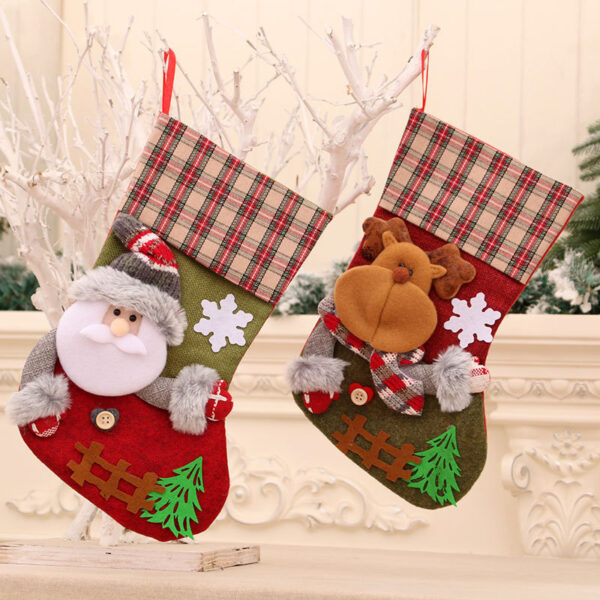 oly-c3fc76fcbb3ed45ea3dc38d6bd43561b Wholesale European Style Large Plaid Christmas Stocking Cloth Gift Bag for Holiday Decor