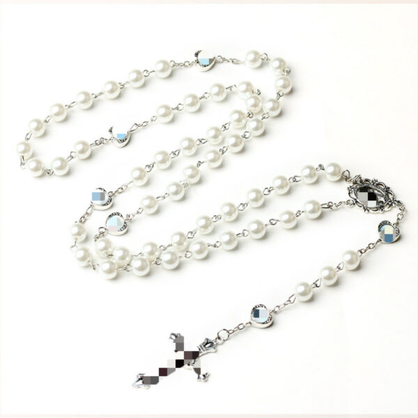 oly-c403faa563c262c5fbecfc090b91dc24 Wholesale White Glass Beaded Cross Rosary Necklace with Pattern Fashion Accessory Gift