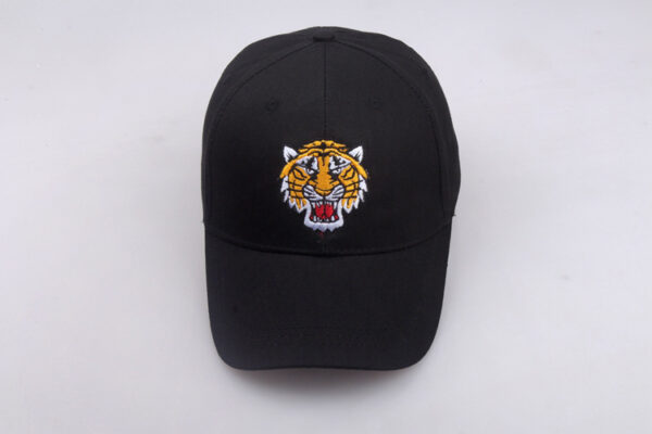 Wholesale Korean Street Style Tiger Embroidery Baseball Cap Adjustable Sunshade Hat
