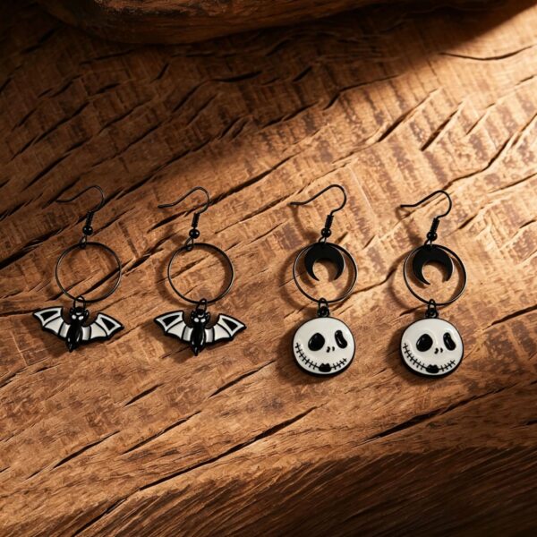 Wholesale Retro Zinc Alloy Halloween Earrings Black Skull Pendant Fashion Accessory