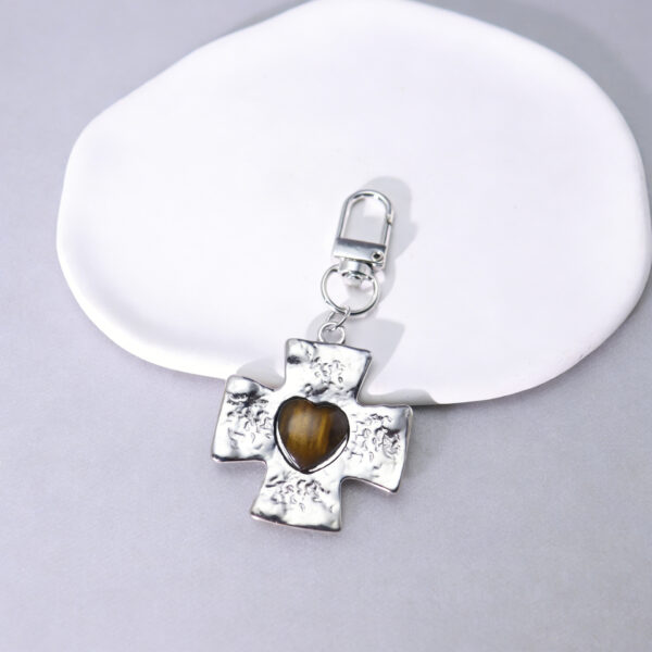 Wholesale Metal Cross Heart Keychain Pendant Trendy Car Key Accessory, Everyday Gift