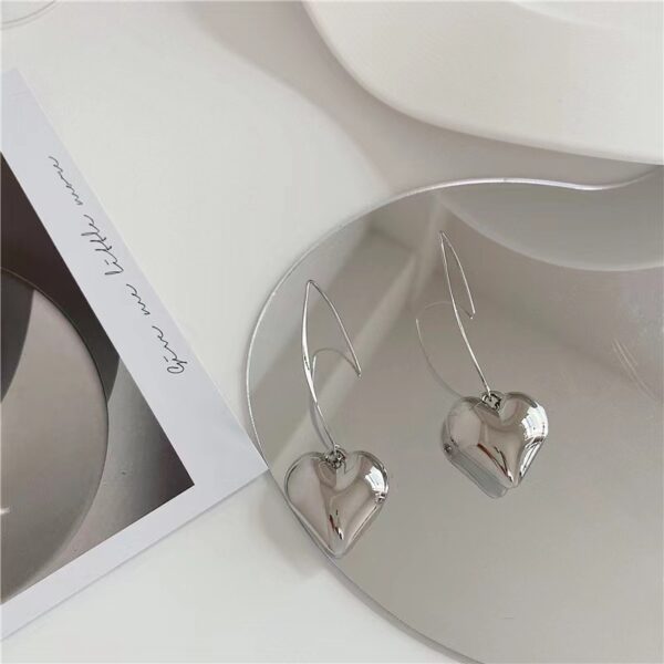 Wholesale Silver Heart Shaped Earrings for Women Elegant Fashion Jewelry Gift