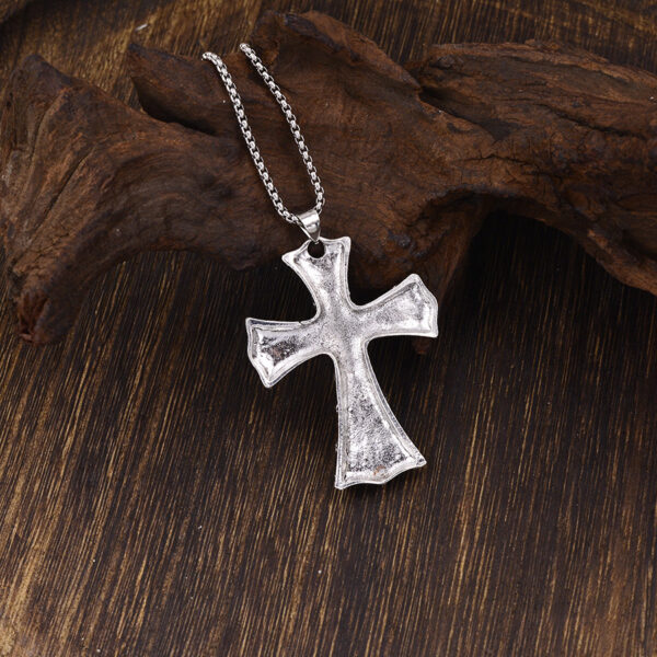 oly-c74cfce608a062e5afe7e494a699ab05 Wholesale Antique Silver Cross Skull Pendant Necklace, Fashion Chain Accessory for Party Gifts