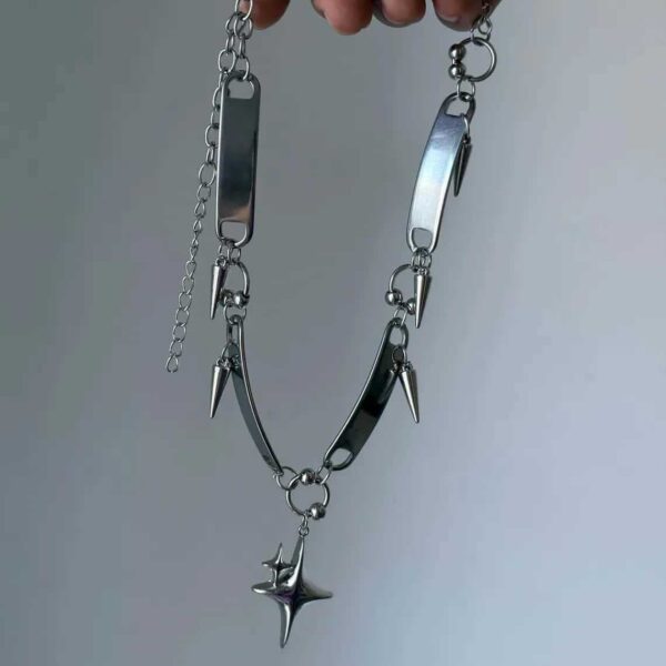 Wholesale Zinc Alloy Gothic Punk Love Star Pendant Necklace Electroplated Fashion Accessory