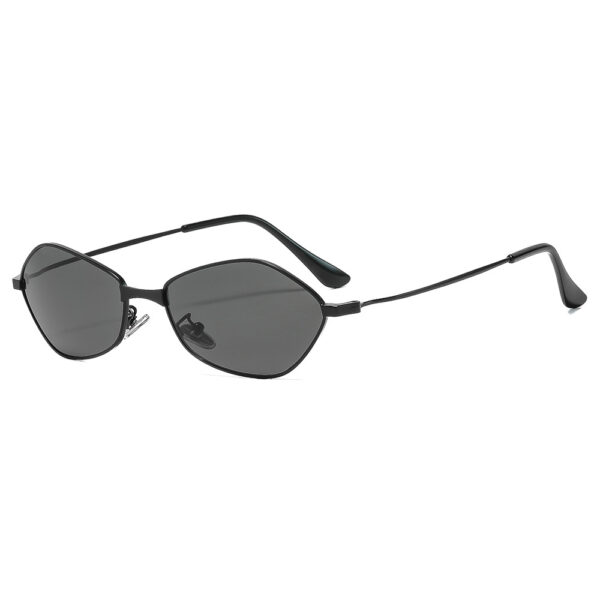Wholesale Metal Square Frame Retro Punk Sunglasses UV400 for Outdoor Sun Protection