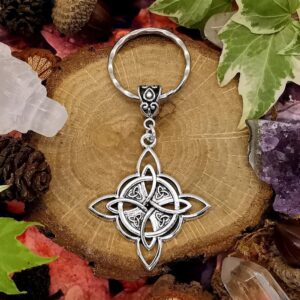 Wholesale Gothic Witch Hecate Keychain Retro Alloy Charm Key Chain Pendant Boutique Resale
