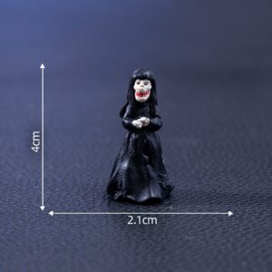 #4 Slit-Mouthed Witch / Halloween items
