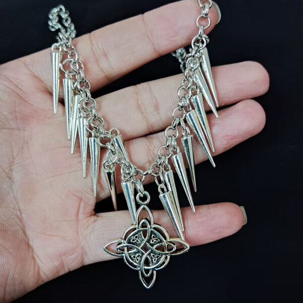 Wholesale Punk Star Pendant Necklace Silver Zinc Alloy Spiked Fringe Choker Trendy Jewelry Accessory for Casual or Gift Use