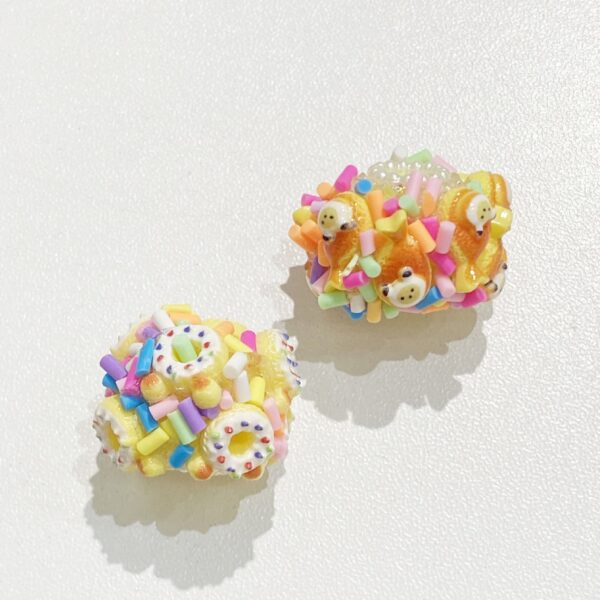oly-ce659254bf93ac927e09ec55a827c9ca Wholesale Irregular Donut Shape Acrylic Beads DIY Fashion Accessory for Jewelry Making