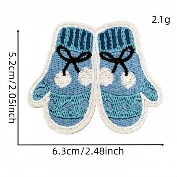 Wholesale Christmas Cartoon Snowflake Penguin Embroidered Patches Set of 8 Polyester Thread Decorative Accent Craft Supply