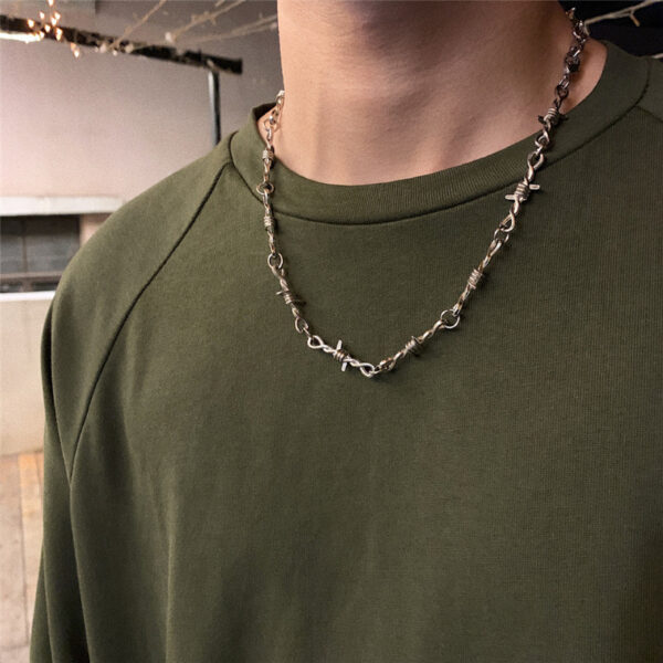 Wholesale Gothic Punk Spike Choker Necklace Zinc Alloy Fashion Accessory for Resale