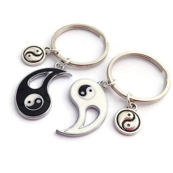 Wholesale Yin Yang Bagua Pendant Keychain Fashion Accessory Alloy Couple Gift