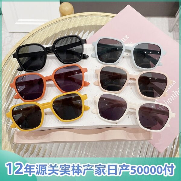Wholesale Cartoon Square Frame Kids Sunglasses UV400 Protection for Boys Girls