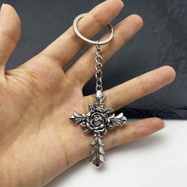 Wholesale Retro Cross Skeleton Metal Keychain Cross Design Car Key Accessory for Resale