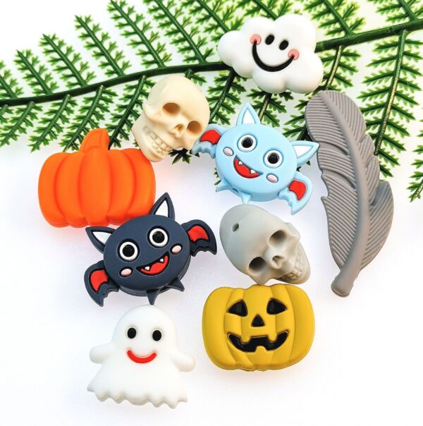 oly-d480601b7714bd78323fe6a9526d14eb Wholesale Skull Silicone Teething Beads DIY Accessory for Baby Gift Resale