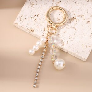 Pearl rhinestone chain keychain