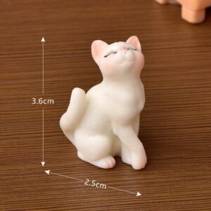 No. 4 kiss the white cat / Realistic kitten series