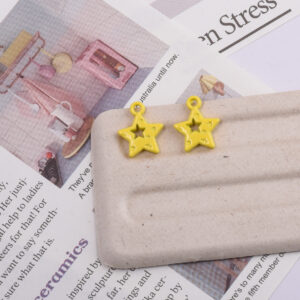 Hollow five-pointed star hanging-yellow