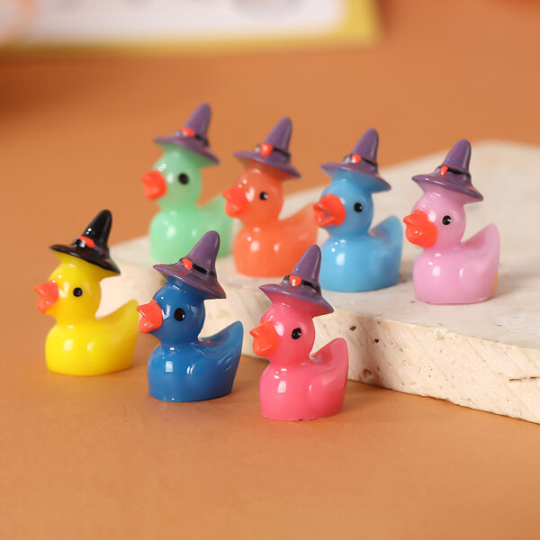 Wholesale Resin Halloween Witch Duck Ornament - Decorative Figurine for Gift and Home Decor