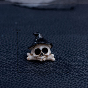 Scary black hat skull / Halloween horror is coming!
