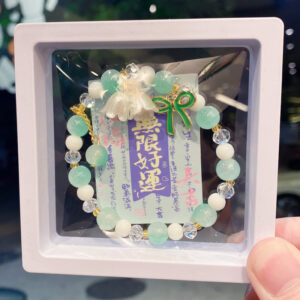 Green lily of the valley flower bow bracelet (boxed with cardboard)