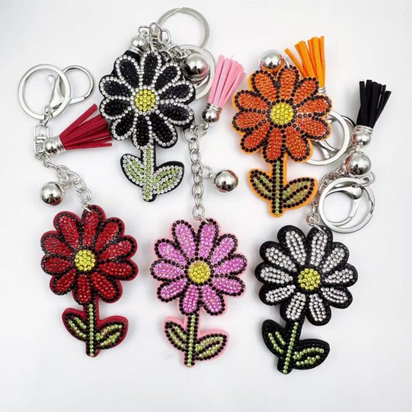 oly-d88abdac925924279a53ecd1658fe18c Wholesale Rhinestone Flower Keychain Tassel Pendant Wedding Gift Car Key Accessory