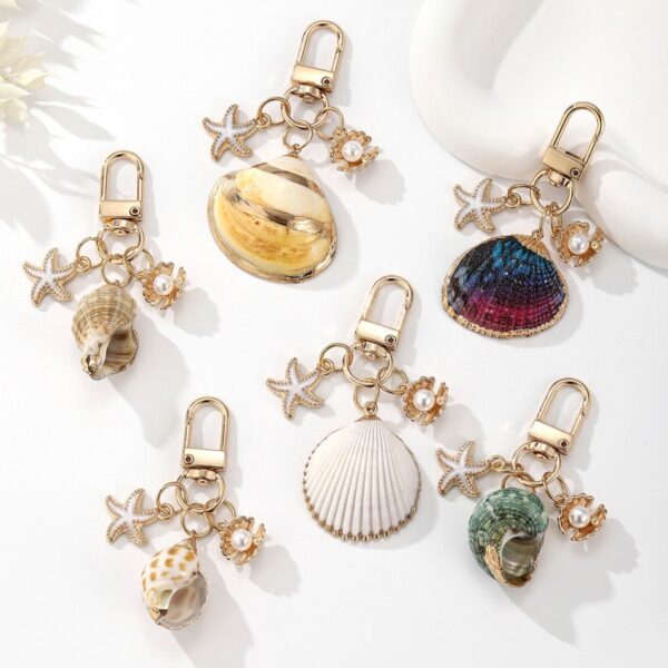 Wholesale Natural Shell Asymmetric Keychain Pendant Trendy Fashion Accessory