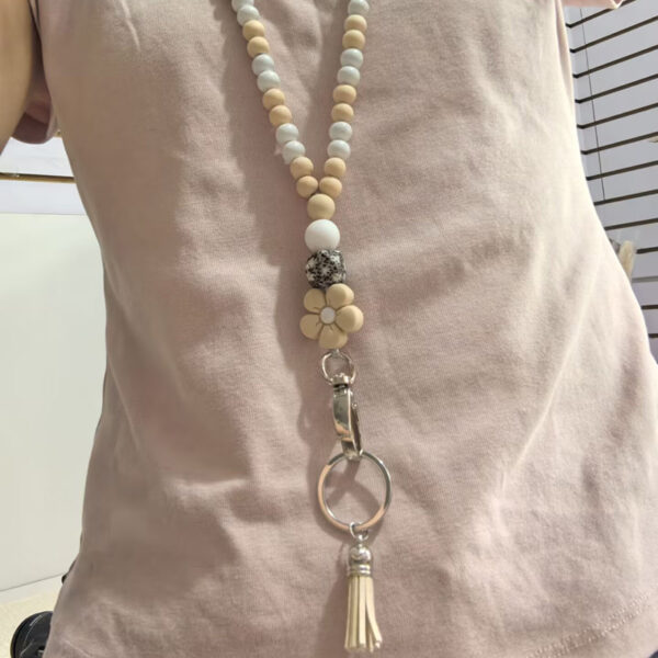 oly-da20b0e09be3812df84646f40efe160b Wholesale Floral Beaded Silicone Lanyard with Ball Chain for ID Card Trendy Everyday Jewelry Accessory