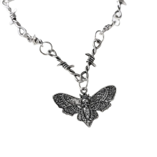Wholesale Gothic Skull Moth Pendant Necklace Zinc Alloy Punk Resale Fashion Accessory
