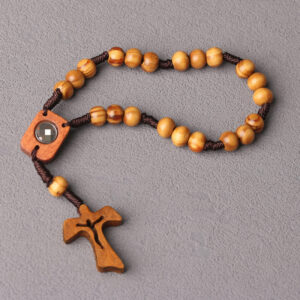 Wholesale European Style Wood Cross Rosary 8mm Coffee Color Trendy Jewelry Accessory