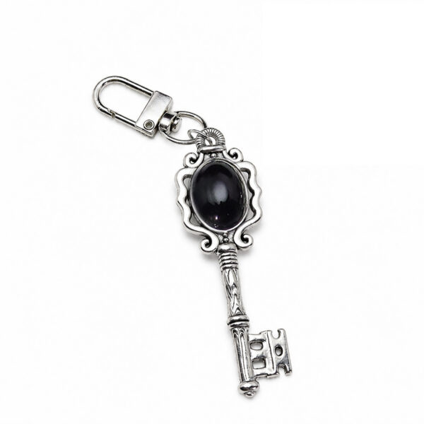 oly-de5a8c64d12127b2242e7a141cf03346 Wholesale Retro Gothic Style Metal Keychain Pendant Boutique Resale Accessory