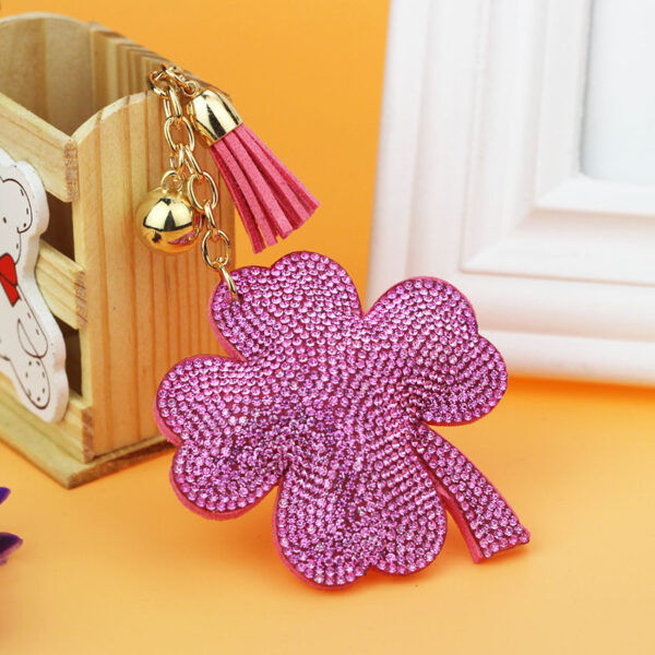 oly-df7f8079b3acbd87dacd2b391e0a1e85 Wholesale Leather Keychain with Clover Rhinestone Design Trendy Gift for Car or Bag Accessory