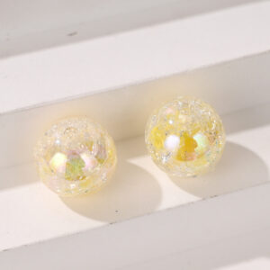 Huang (surname) / 16mm