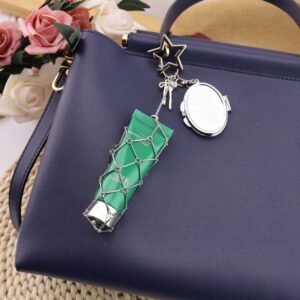 Star style + small accessories + oval mirror