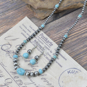 Necklace earrings set