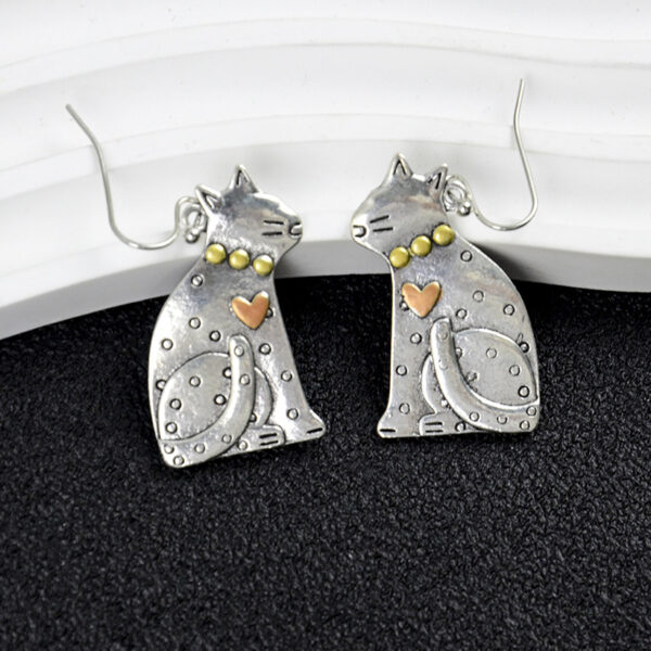 oly-e1a56065bdd486ddb372a72183257bfa Wholesale Antique Silver Cat Earrings Cute Pet Shape Fashion Accessory Gift