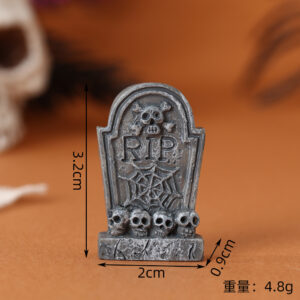 Tombstone skull (2*0.9*3.2cm)