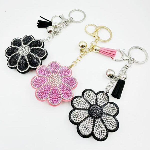 Wholesale Modern Sunflower Rhinestone Keychain Bag Charm for Wedding Gift