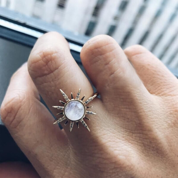 oly-e4bd9ecf5e566d3ef49789ecfa54223f Wholesale Women's Gold Sun & Star Ring Alloy Jewelry Gift Accessory