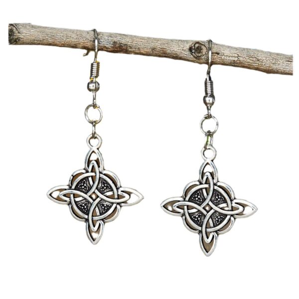 oly-e4c07085dec02a18cf1a990c625e10fe Wholesale Celtic Knot Earrings Pendant Antique Silver Hollow Out Clover Men's Jewelry Accessory Gift