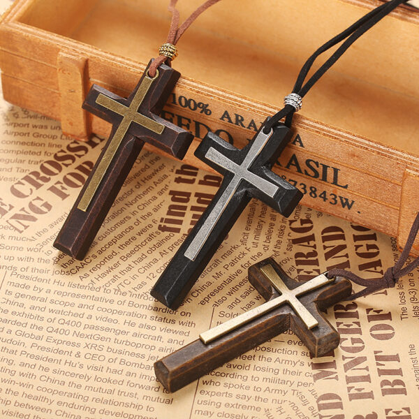 Wholesale Handmade Wood Alloy Cross Pendant Necklace Double Layer Rope Chain Jewelry Accessory for Couples Boutique Resale