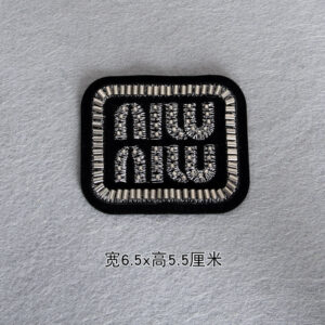 silver rounded letters without adhesive O64