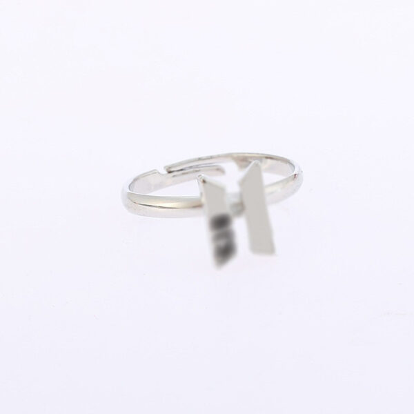oly-e5e723032171e5f57c35a502399423d9 Wholesale Electroplated Alloy Ring K-pop Geometric Unisex Fashion Accessory for Boutique Resale