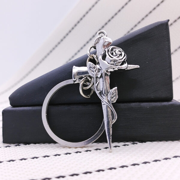 Wholesale Alloy Gothic Cross Keychain Stylish Car Key Accessory Decorative Pendant