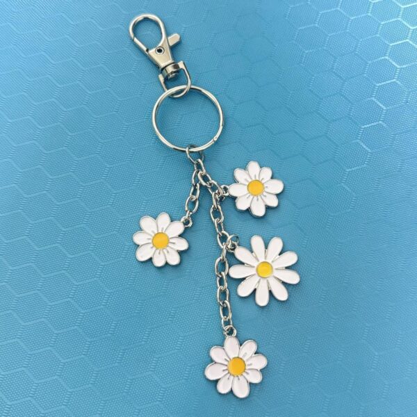 Wholesale Pastoral Floral Alloy Keychain Pendant Decorative Accessory Gift