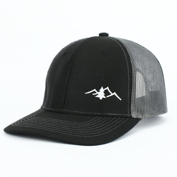 Wholesale Embroidered Breathable Mesh Baseball Cap Adjustable Flat Brim Hat for Boutique Resale