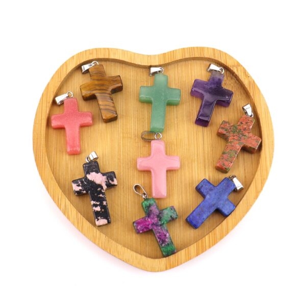 Wholesale Handmade Yellow Aventurine Heart Crystal Pendant Cross Chain Jewelry Boutique Resale