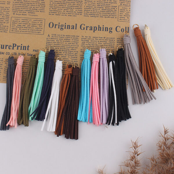 oly-e7fa3fba4498997b4a71636bd582825f Wholesale Silicone Tassel Keychain Coffee Individually Packaged Fashion Accessory