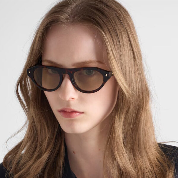 Wholesale Retro Oval Cat Eye Sunglasses UV400 Black Frame Grey Lens for Women Everyday Wear Gift