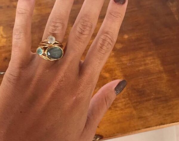 oly-e95e28df7400b130e68b87ac566f546c Wholesale Stylish Gold Tone Alloy Shell-Shaped Ring Women's Geometric Jewelry Accessory for Boutique Resale